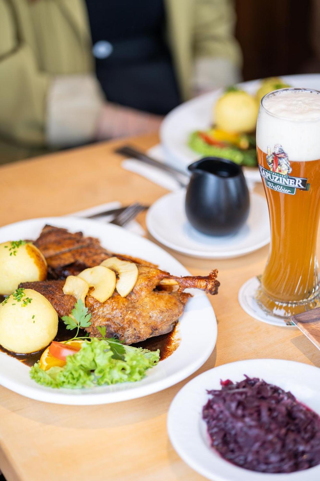 Landgasthof Am Sonnenhang Vohenstrauss Esterno foto